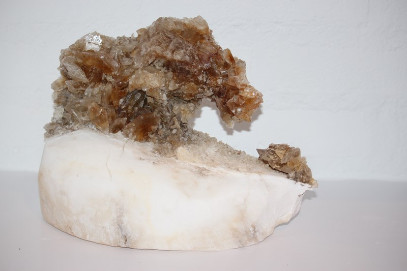 Vondst van het jaar 2013 van Gerben Arts: Selenietkristallen op een matrix van Albast gevonden in Fuentes de Ebro te Spanje